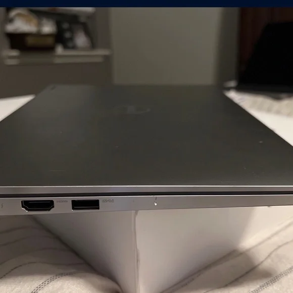 Dell 9410 convertible 2-1 laptop/tablet